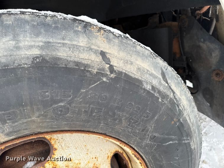 image for item EA2181 2000 Sterling Truck L7500 Series dump truck