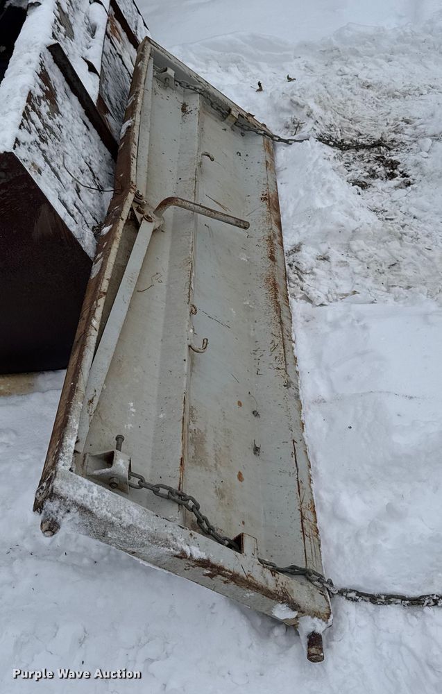 image for item EA2181 2000 Sterling Truck L7500 Series dump truck