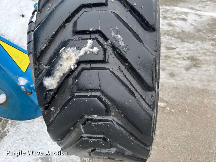 image for item EA2182 2012 Genie S-125 boom lift