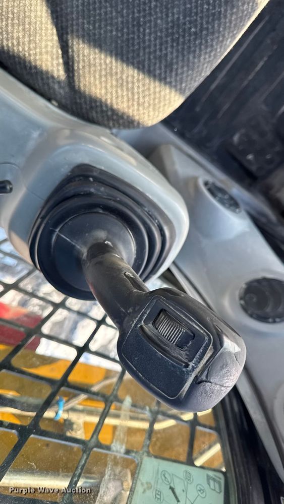 image for item EA2183 2011 Caterpillar 289C tracked skid steer loader