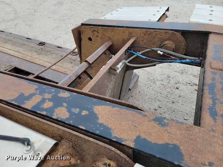 image for item EA2753 2007 Muv-All lowboy equipment trailer