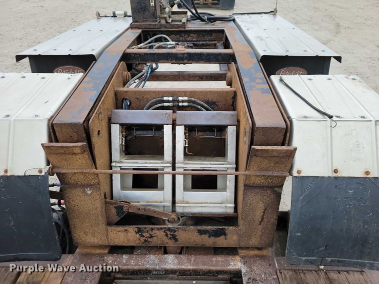 image for item EA2753 2007 Muv-All lowboy equipment trailer