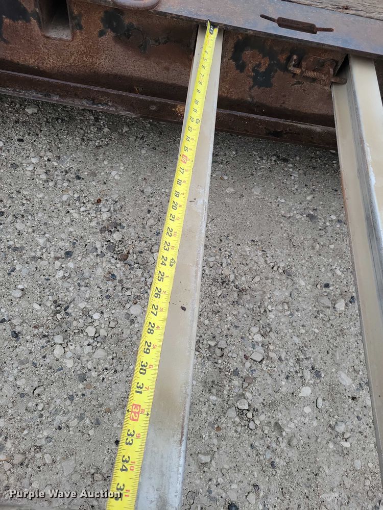 image for item EA2753 2007 Muv-All lowboy equipment trailer