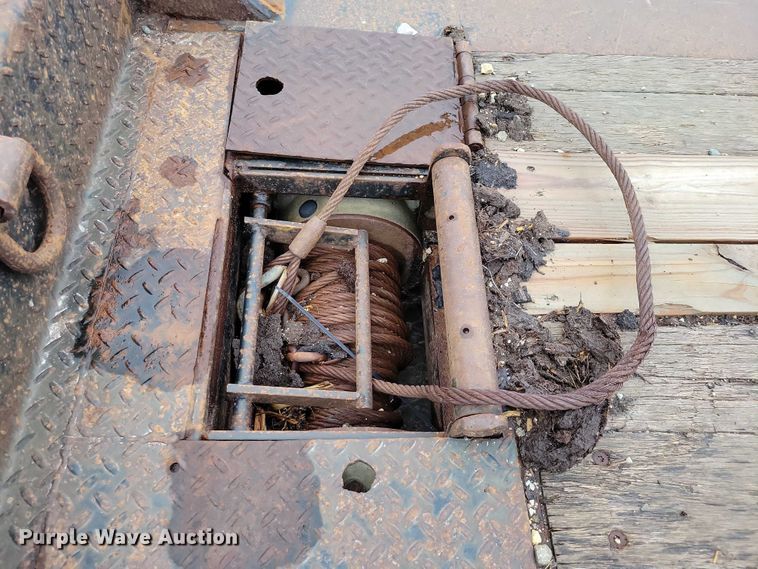 image for item EA2753 2007 Muv-All lowboy equipment trailer