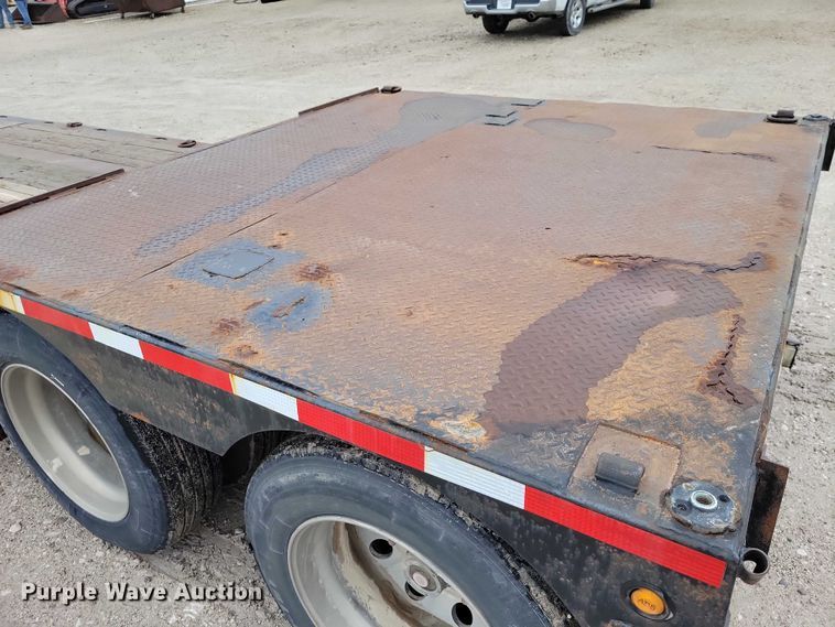 image for item EA2753 2007 Muv-All lowboy equipment trailer