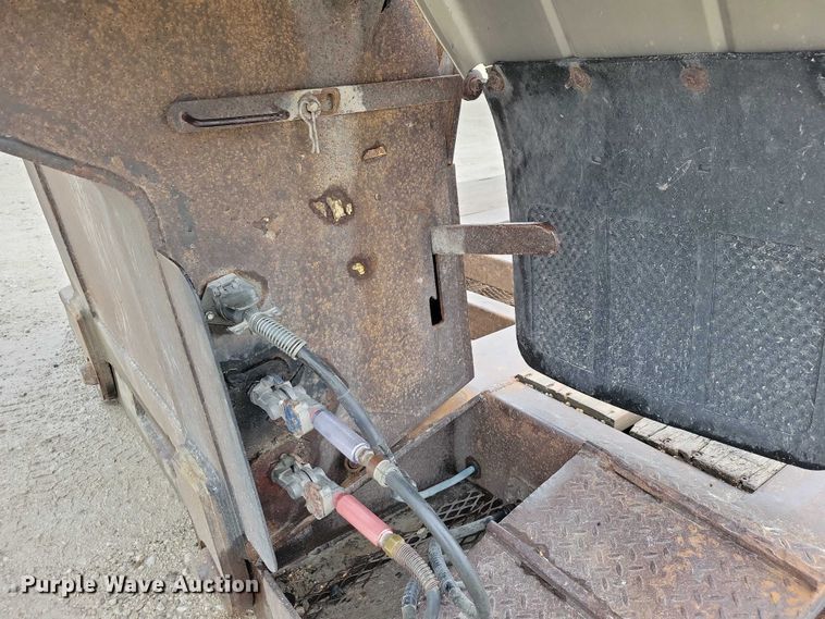 image for item EA2753 2007 Muv-All lowboy equipment trailer