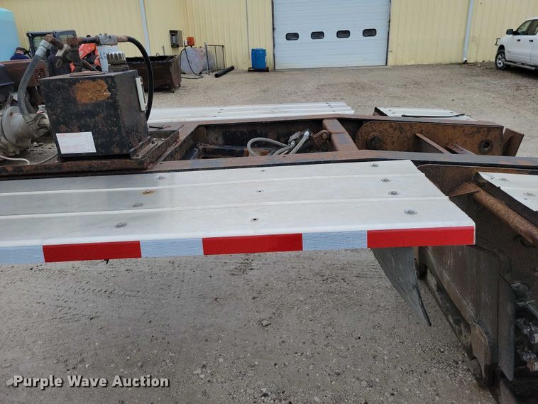 image for item EA2753 2007 Muv-All lowboy equipment trailer