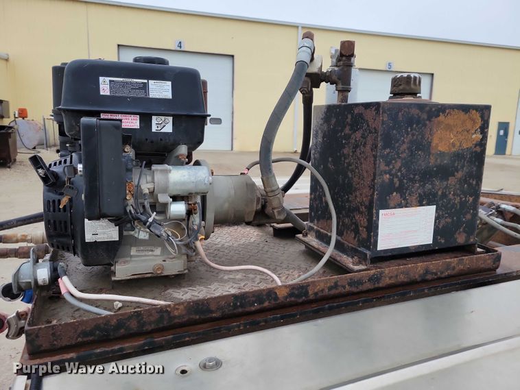 image for item EA2753 2007 Muv-All lowboy equipment trailer