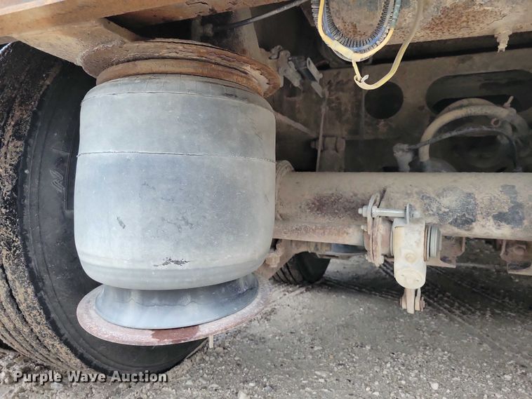 image for item EA2753 2007 Muv-All lowboy equipment trailer