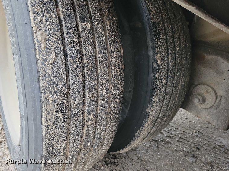 image for item EA2753 2007 Muv-All lowboy equipment trailer