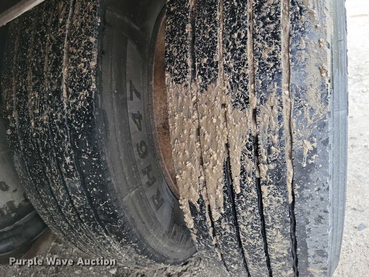 image for item EA2753 2007 Muv-All lowboy equipment trailer