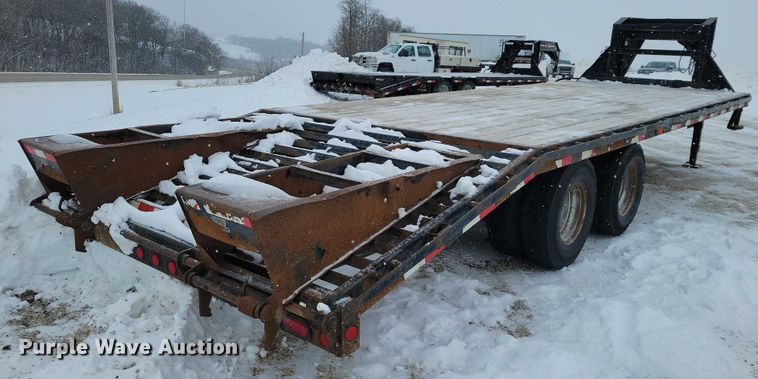 image for item EA2777 2011 PJ FD252  equipment trailer