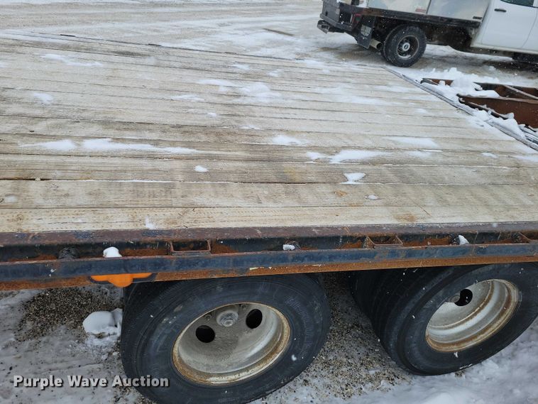 image for item EA2777 2011 PJ FD252  equipment trailer