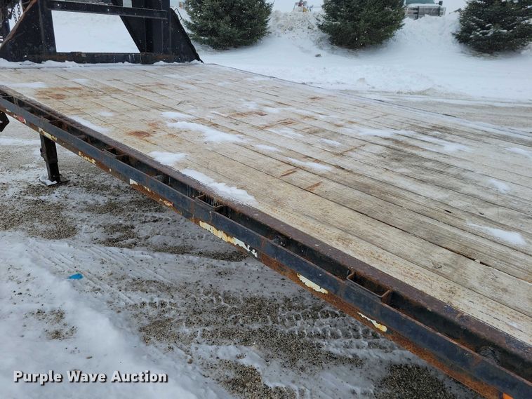 image for item EA2777 2011 PJ FD252  equipment trailer