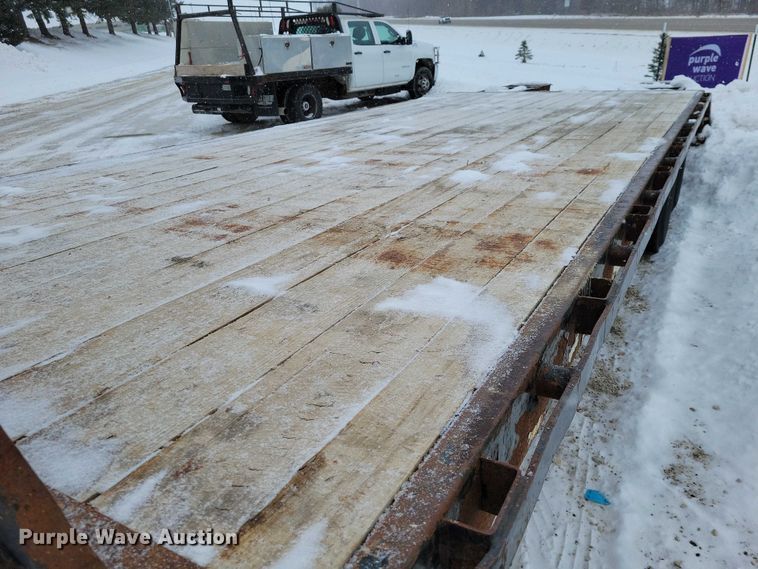 image for item EA2777 2011 PJ FD252  equipment trailer