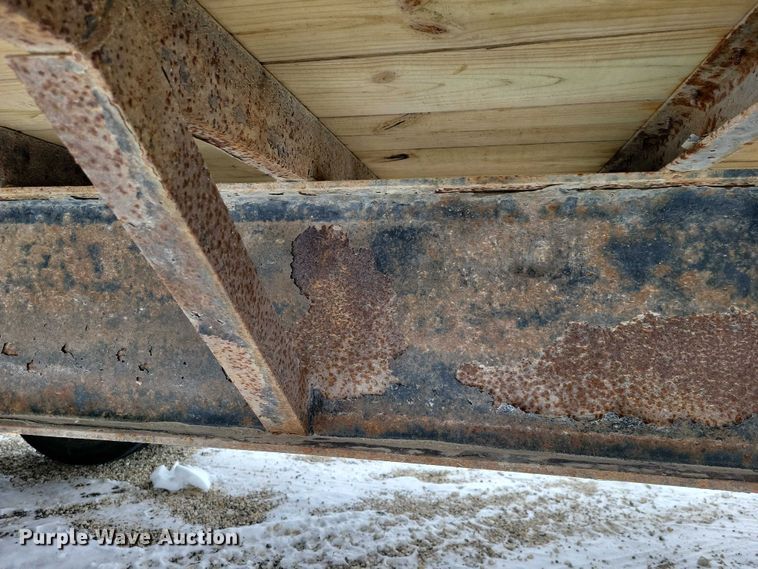 image for item EA2777 2011 PJ FD252  equipment trailer