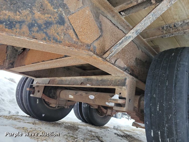 image for item EA2777 2011 PJ FD252  equipment trailer