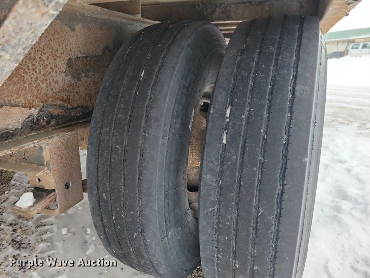 image for item EA2777 2011 PJ FD252  equipment trailer