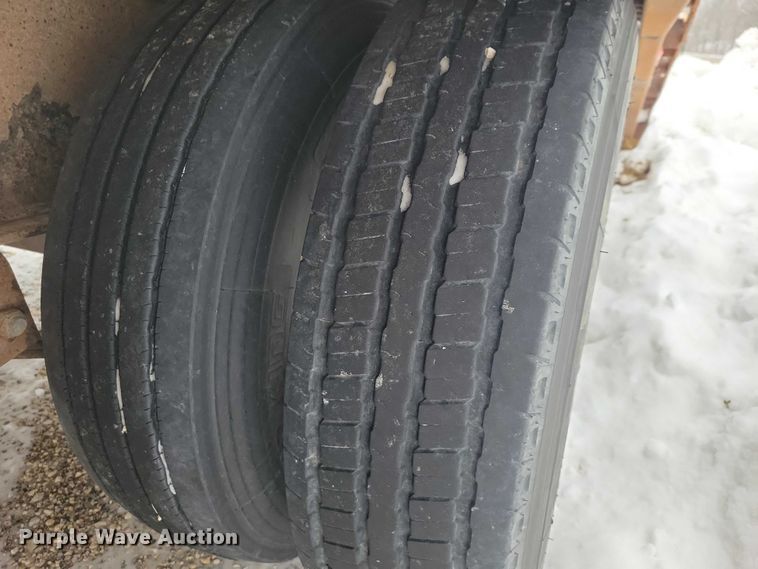 image for item EA2777 2011 PJ FD252  equipment trailer