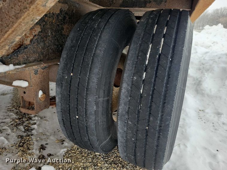 image for item EA2777 2011 PJ FD252  equipment trailer