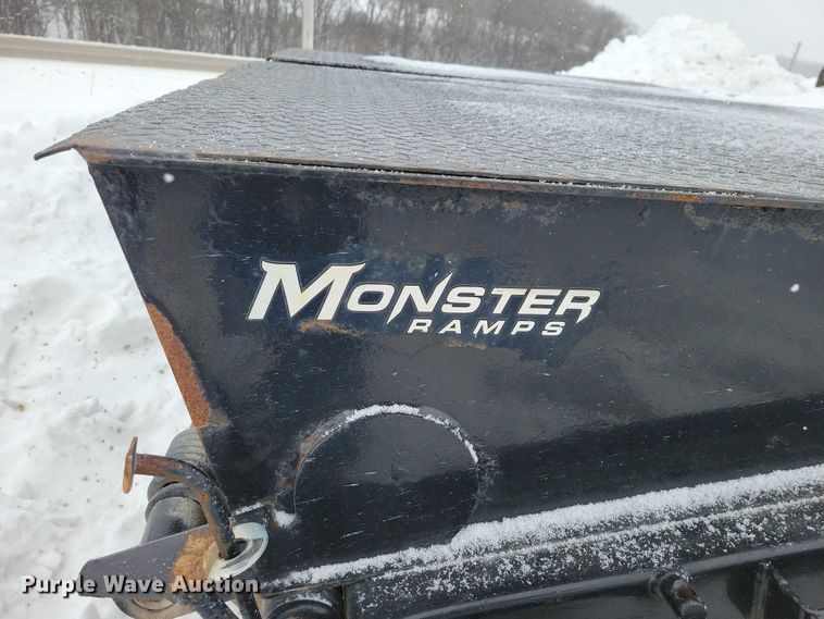 image for item EA2778 2020 PJ LD252 equipment trailer