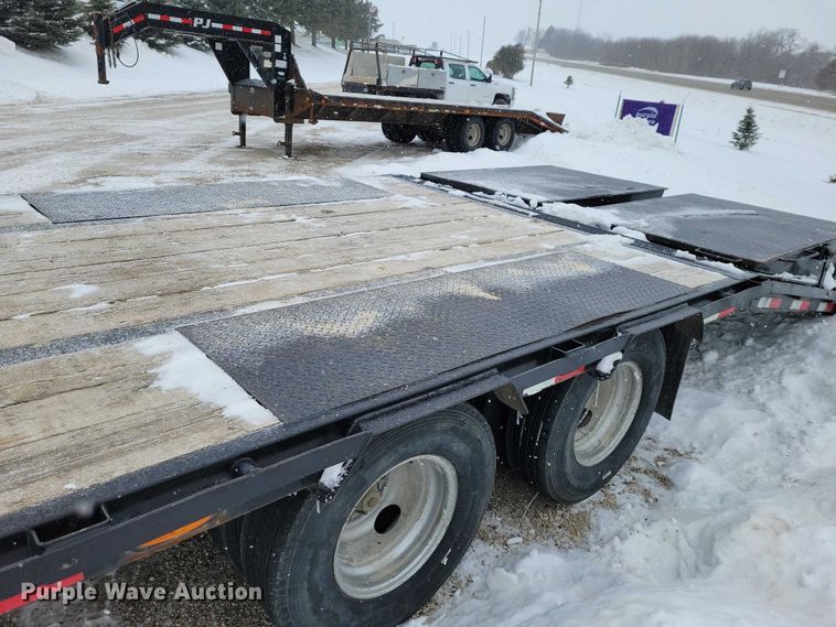 image for item EA2778 2020 PJ LD252 equipment trailer