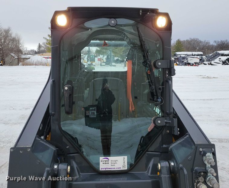 image for item EA2781 2023 John Deere 317G tracked skid steer loader