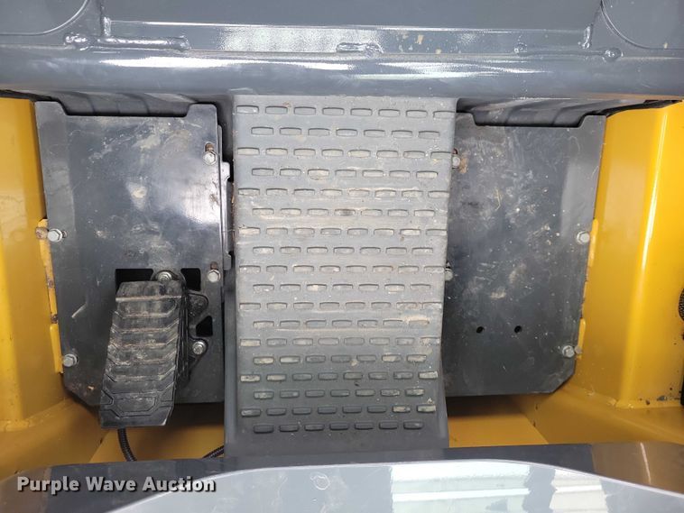 image for item EA2781 2023 John Deere 317G tracked skid steer loader