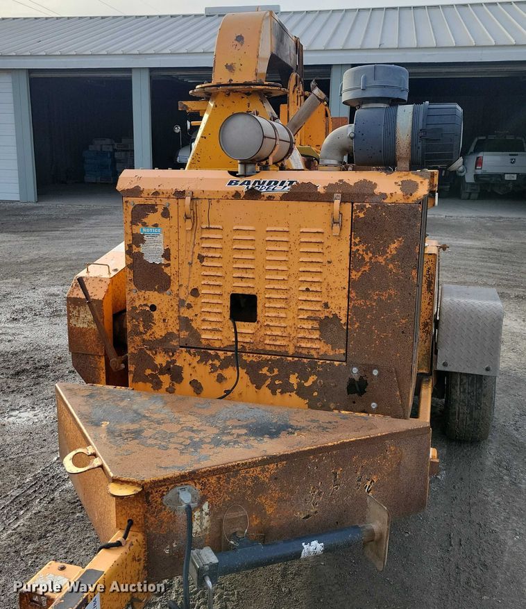 image for item EA2784 2005 Bandit Intimidator 1290H wood chipper