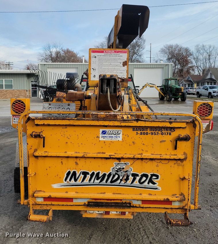 image for item EA2784 2005 Bandit Intimidator 1290H wood chipper