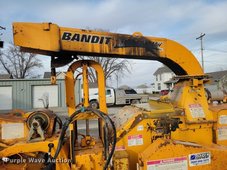 image for item EA2784 2005 Bandit Intimidator 1290H wood chipper