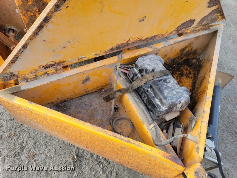 image for item EA2784 2005 Bandit Intimidator 1290H wood chipper