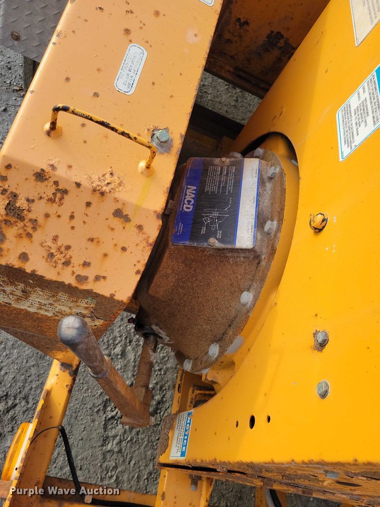 image for item EA2784 2005 Bandit Intimidator 1290H wood chipper