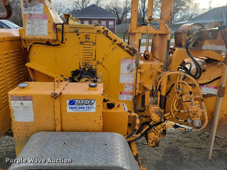 image for item EA2784 2005 Bandit Intimidator 1290H wood chipper