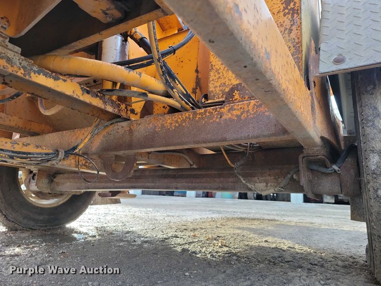 image for item EA2784 2005 Bandit Intimidator 1290H wood chipper