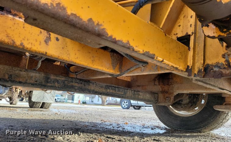 image for item EA2784 2005 Bandit Intimidator 1290H wood chipper