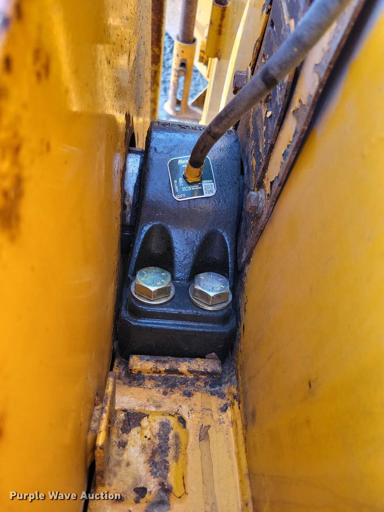 image for item EA2784 2005 Bandit Intimidator 1290H wood chipper