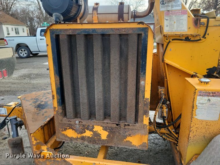 image for item EA2784 2005 Bandit Intimidator 1290H wood chipper