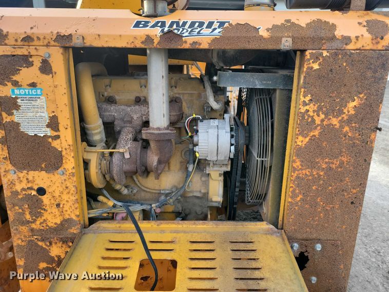 image for item EA2784 2005 Bandit Intimidator 1290H wood chipper