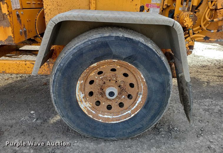 image for item EA2784 2005 Bandit Intimidator 1290H wood chipper