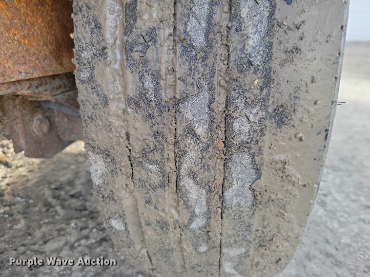 image for item EA2784 2005 Bandit Intimidator 1290H wood chipper