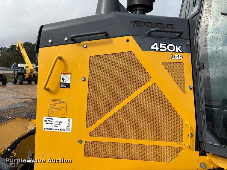 image for item EA7120 2019 John Deere 450K LGP dozer