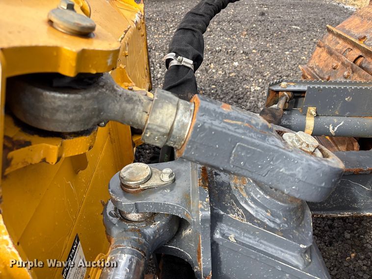 image for item EA7120 2019 John Deere 450K LGP dozer