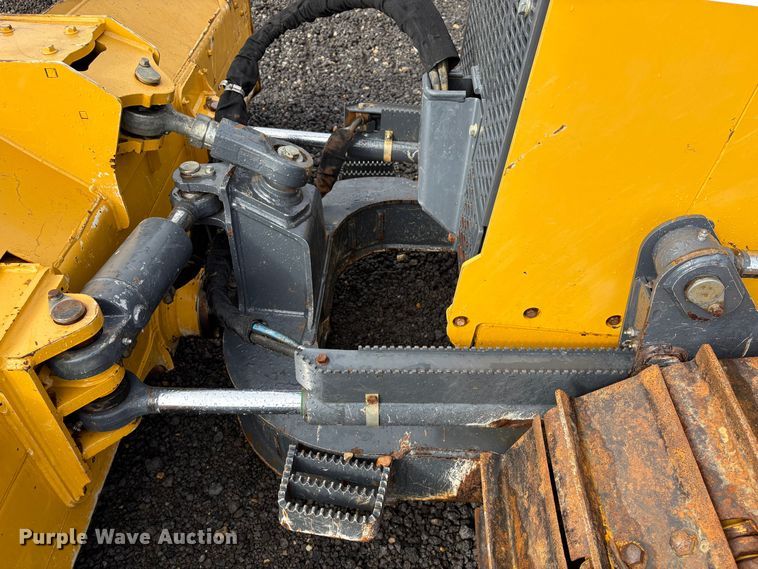 image for item EA7120 2019 John Deere 450K LGP dozer