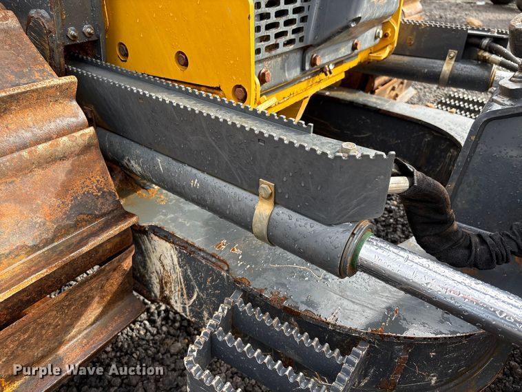 image for item EA7120 2019 John Deere 450K LGP dozer