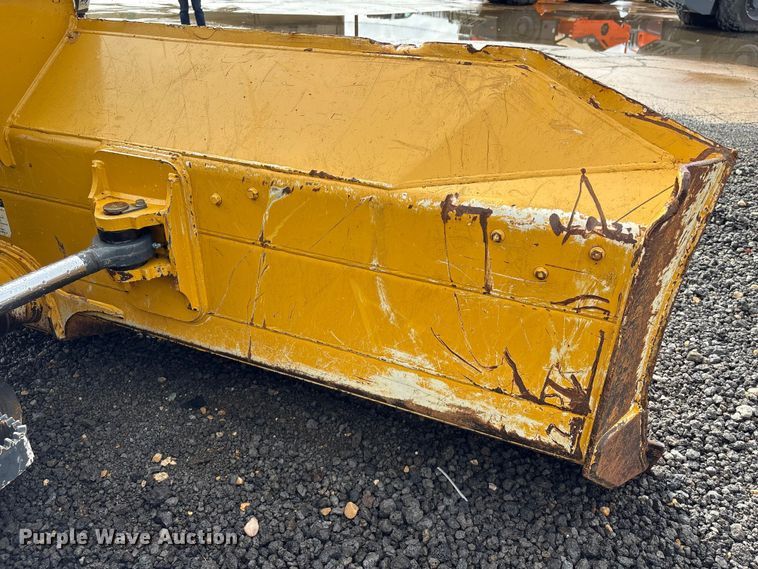 image for item EA7120 2019 John Deere 450K LGP dozer