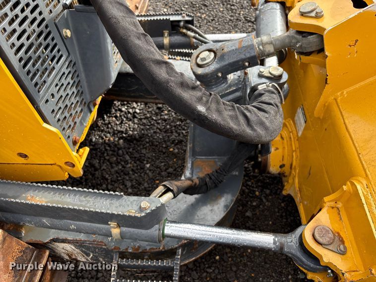 image for item EA7120 2019 John Deere 450K LGP dozer