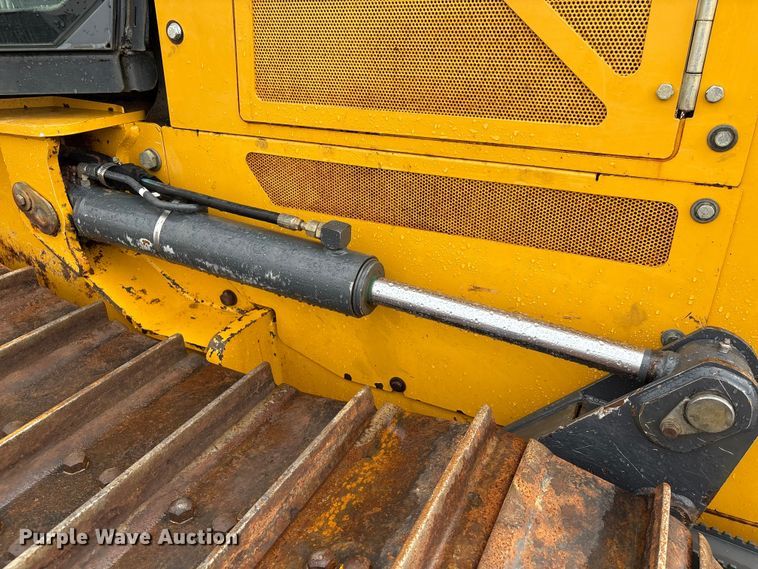 image for item EA7120 2019 John Deere 450K LGP dozer