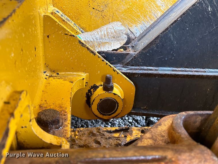 image for item EA7120 2019 John Deere 450K LGP dozer