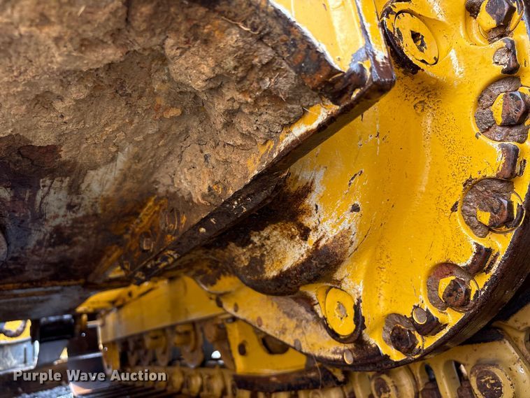 image for item EA7120 2019 John Deere 450K LGP dozer